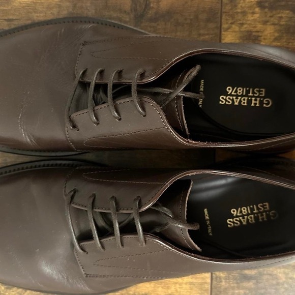 G.H. Bass & Co. Other - G.H. Bass Brown leather Oxford shoes size 11